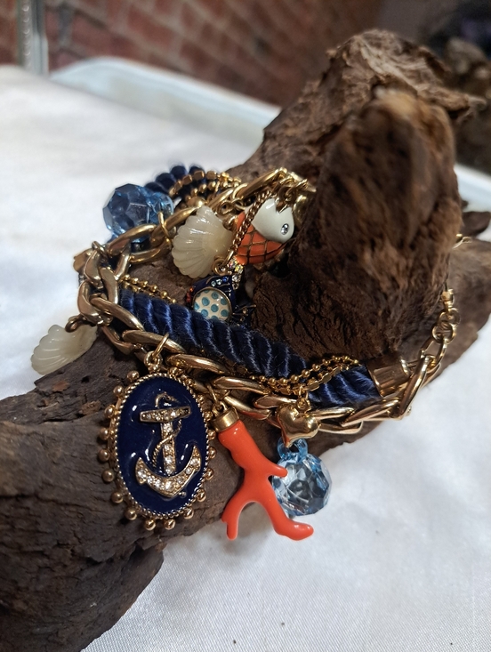 Betsey Johnson Jewelry - RARE BETSY JOHNSON VINTAGE NAUTICAL THEMED BRACLET